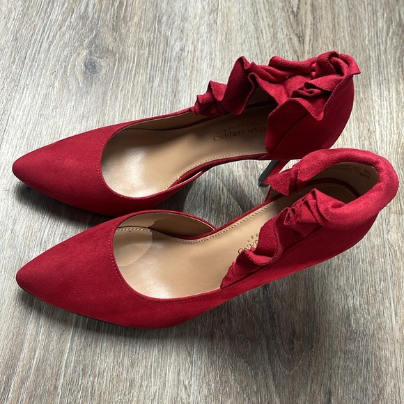 Christian Siriano Red Heels Size 8.5 - Picture 5 of 16